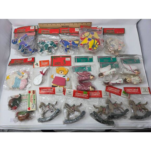VINTAGE LORETTA LEE CHRISTMAS COLLECTION TARGET FABRIC WOOD ORNAMENTS LOT 35 NEW - Picture 1 of 11